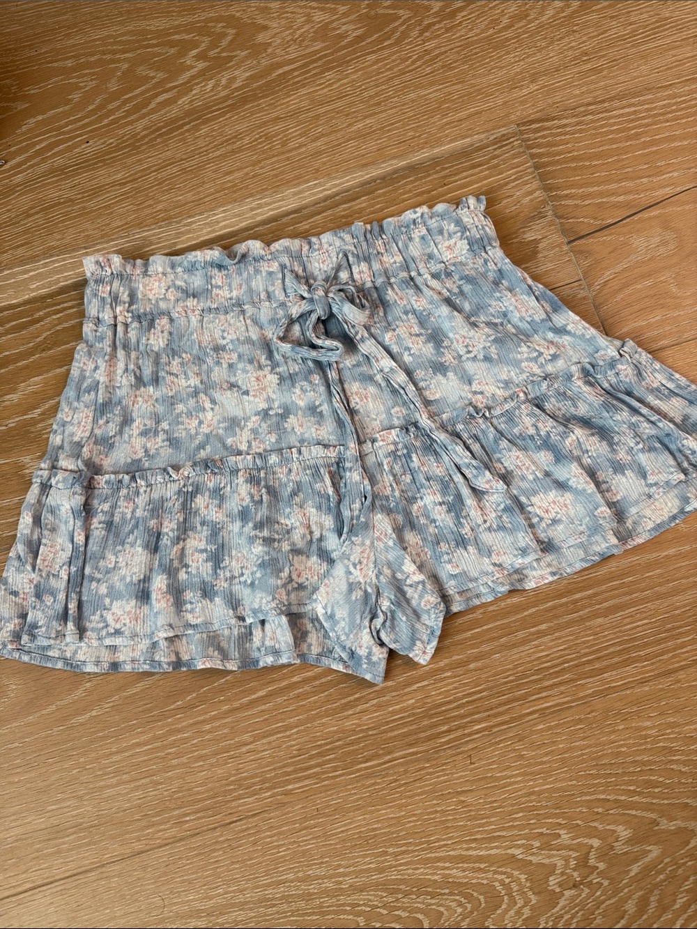 Floral Ruffle Drawstring Women's Shorts - Light Blue Size Medium